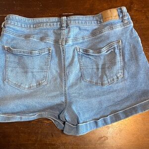 American Eagle Jean Shorts Size 14